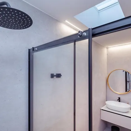 Apartment Unique Mediterranean 4 Star With Zone