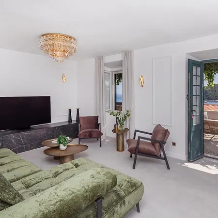 Unique Mediterranean 4 Star With Zone Apartment *